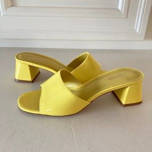NWOT Larroude Anthropologie Patent Leather Brigette Yellow Heels Sz 7.5